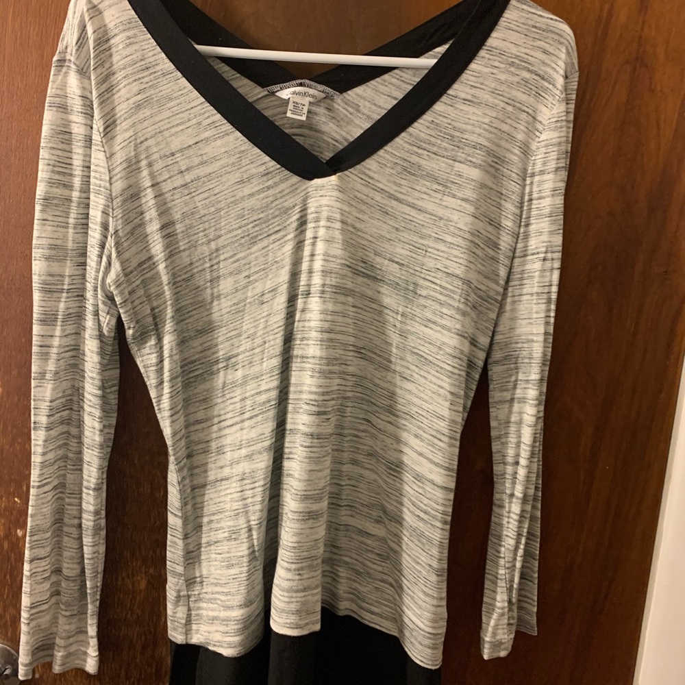 ⭐️Calvin Klein V Neck Top